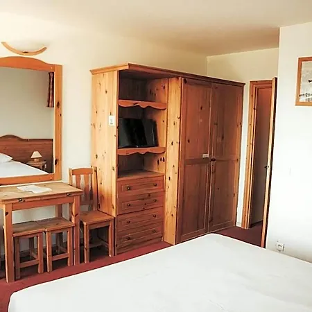 Üdülőpark Les Sittelles Montalbert 3*
